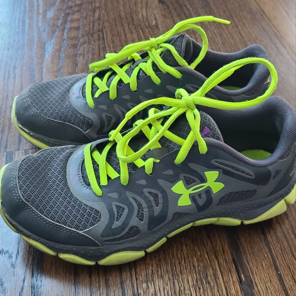 Women's Under Armour sneakers